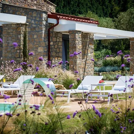 Villa Avista Private